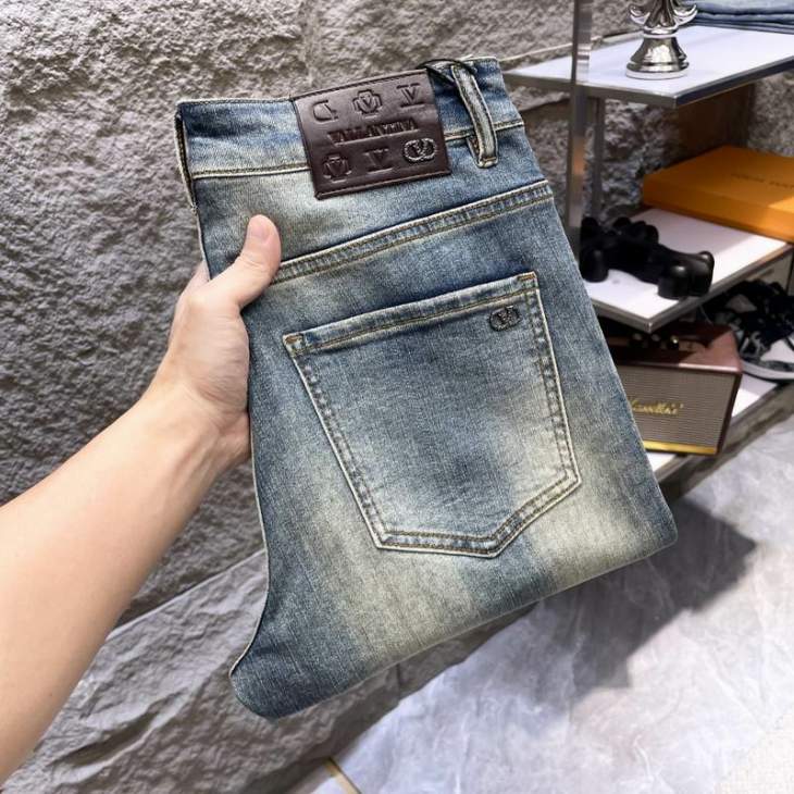 Picture of Valentino Jeans Long _SKUValentinosz28-38attr1313570